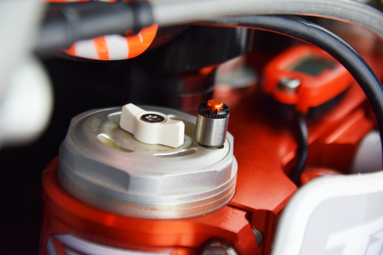 FORK AIR BLEEDER WP MARZOCCHI KTM HUSABERG HUSQVARNA GAS GAS ORANGE